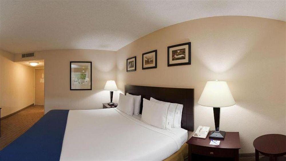 Holiday Inn Express Little Rock-Airport By Ihg Eksteriør billede