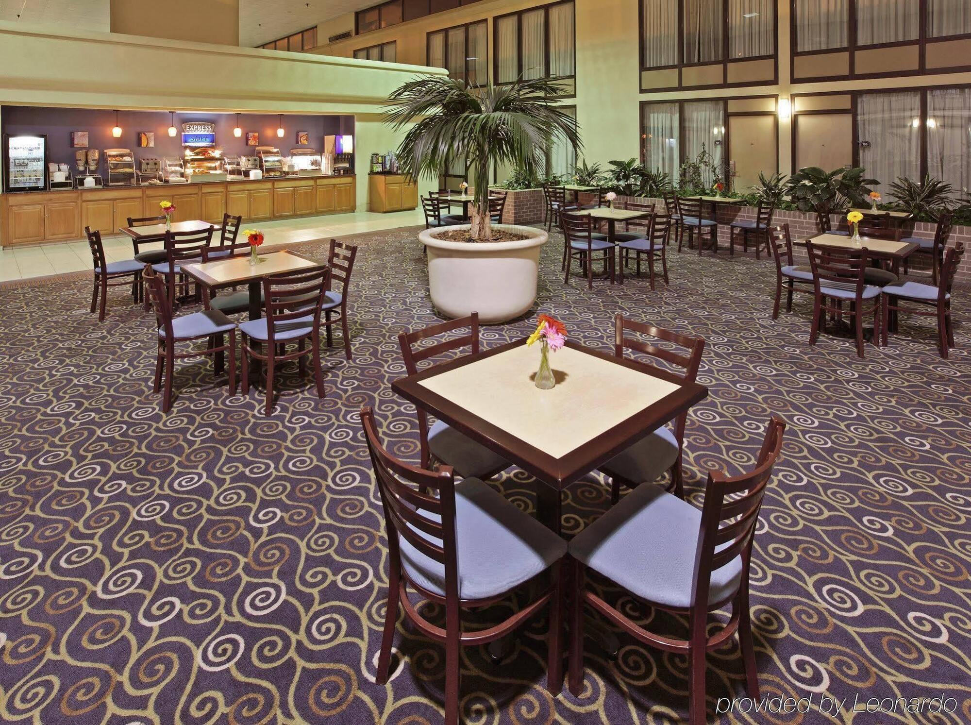 Holiday Inn Express Little Rock-Airport By Ihg Eksteriør billede